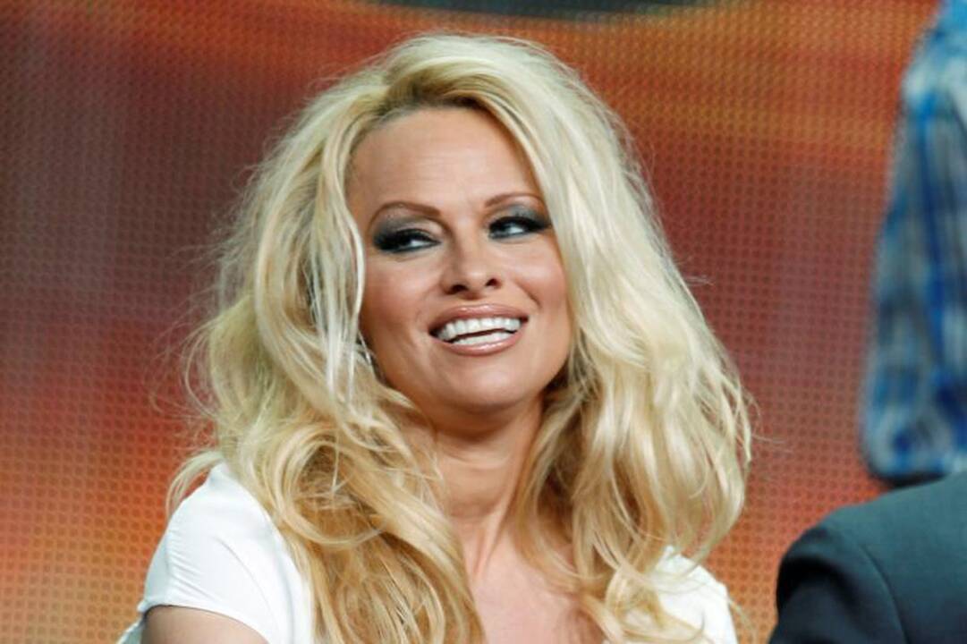 Pamela Anderson išsižada vyrų kol šoks su žvaigždėmis