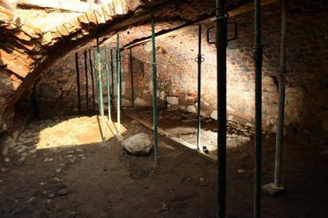 Archeologų atkastas Senamiesčio rūsys - kilpa statytojams