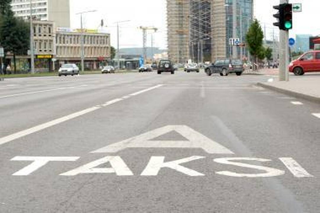 Maršrutiniai taksi siekia sumažinti bilietų kainą iki 3 litų