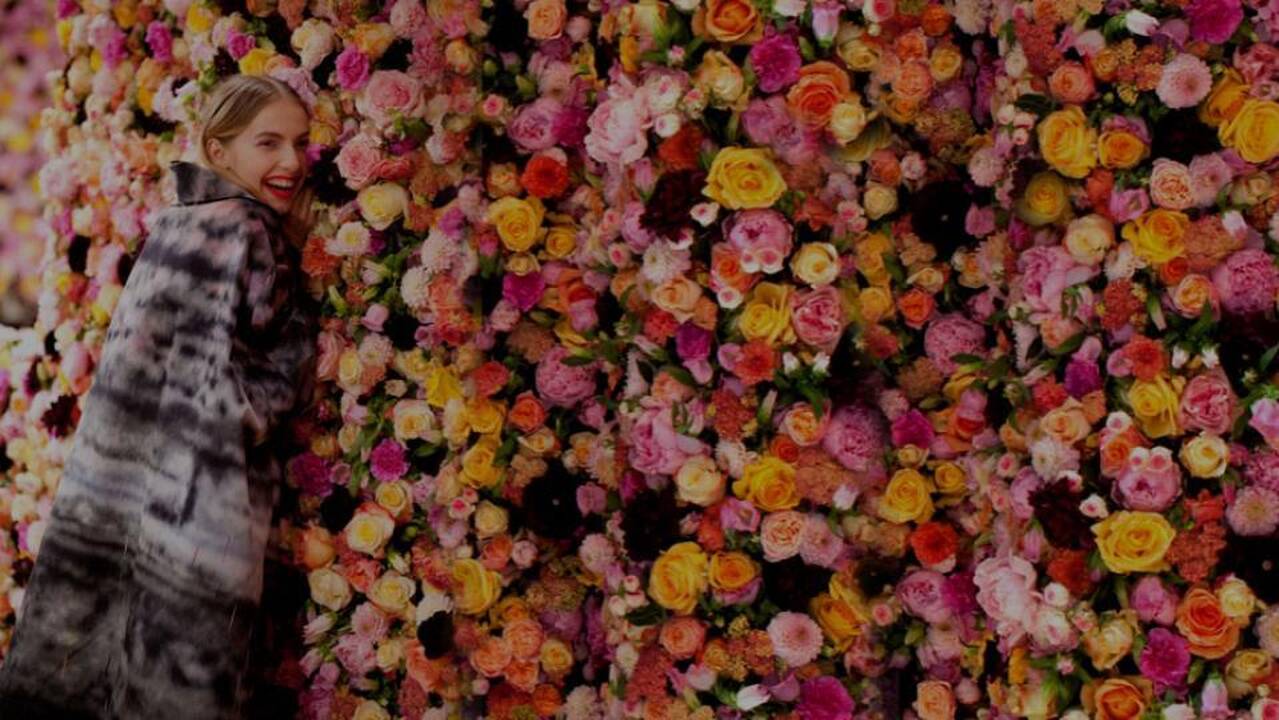 „Christian Dior“ rūmus pavertė milžiniška puokšte