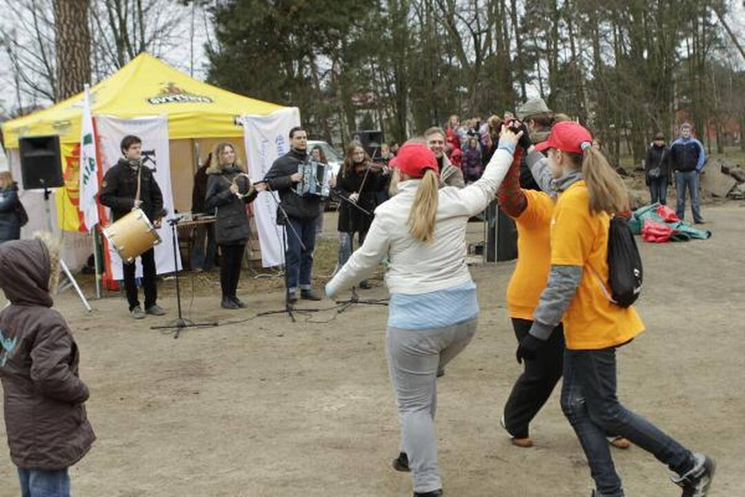 Poilsio parką švarino ir Klaipėdos meras