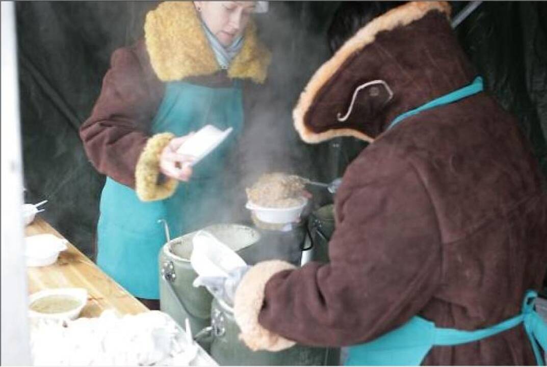 Teatro aikštėje - tradicinis labdaros renginys su žuviene  