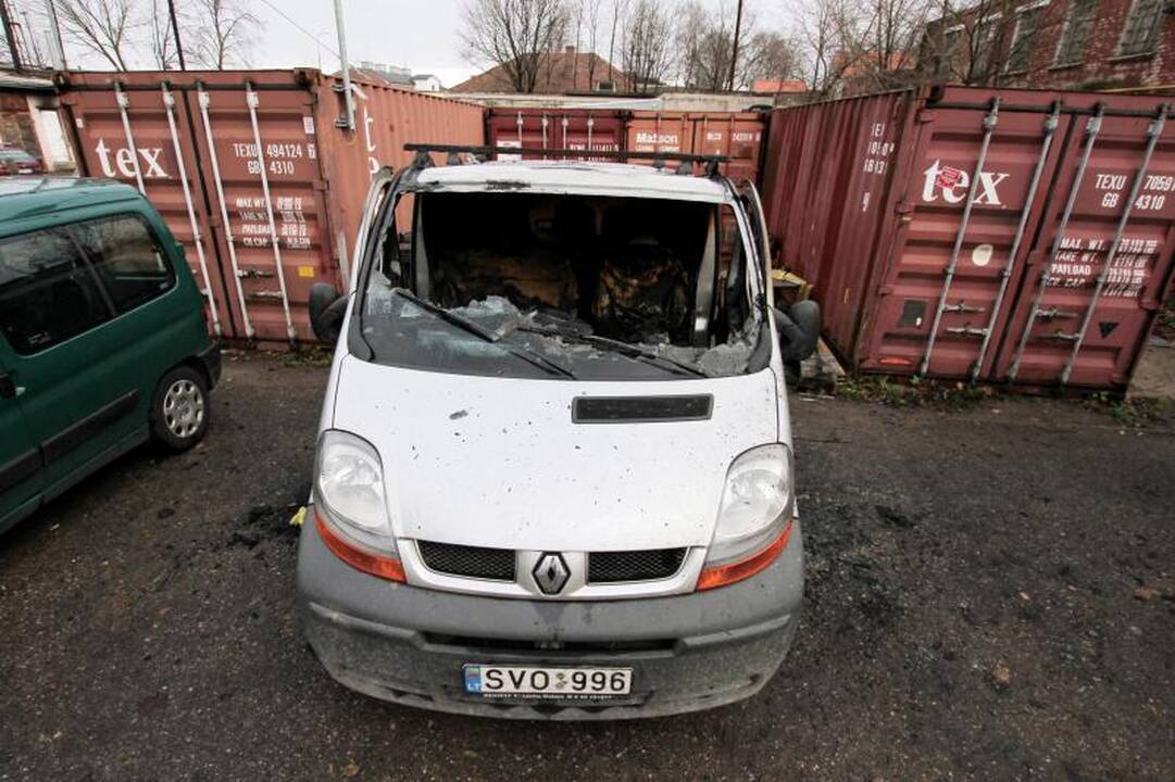 Klaipėdoje nepataisomai sudegė  mikroautobusas