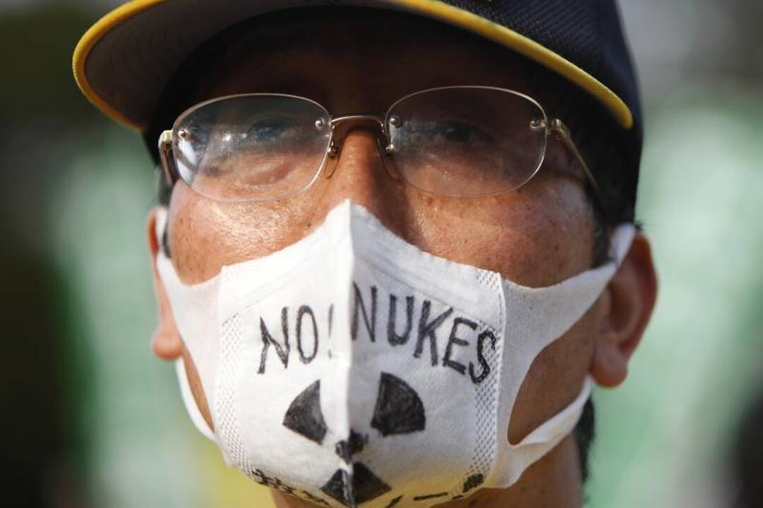 Tūkstančiai japonų protestavo prieš atominę energetiką