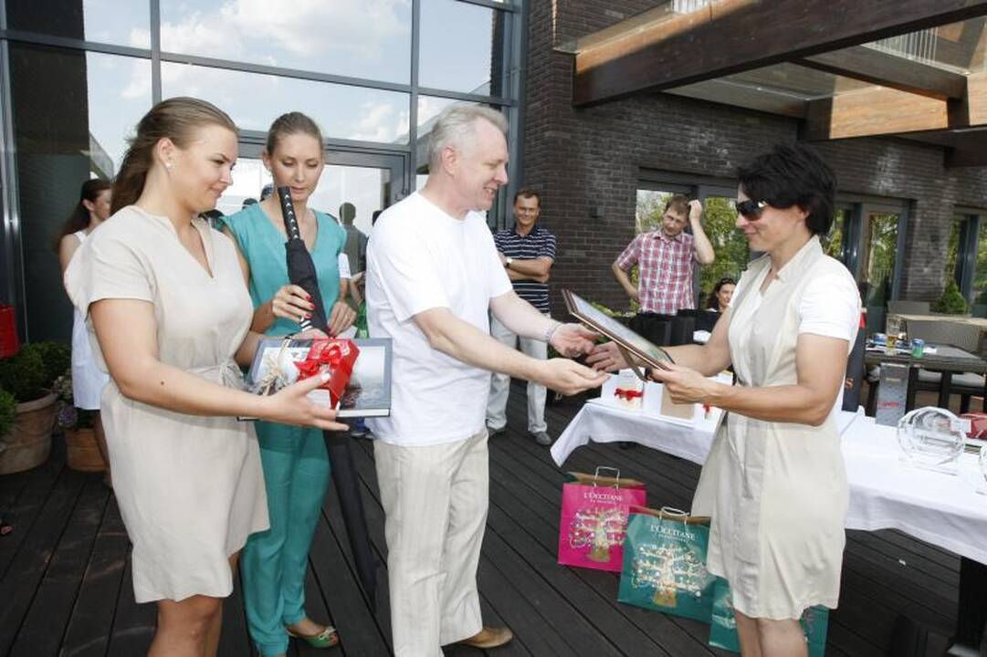„DMN“ taurės golfo turnyre pergales šventė V.Rickus ir I.Česnakienė