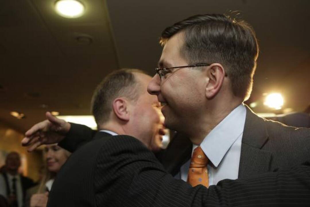 Apie mokytojų atlyginimus kalba atsargiai
