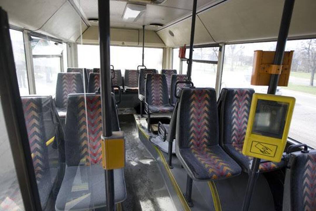 „Vilniaus autobusai“ grasina nebeišvažiuoti į gatves