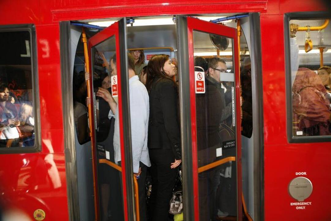Londono metro atsiras mobilusis ryšys   