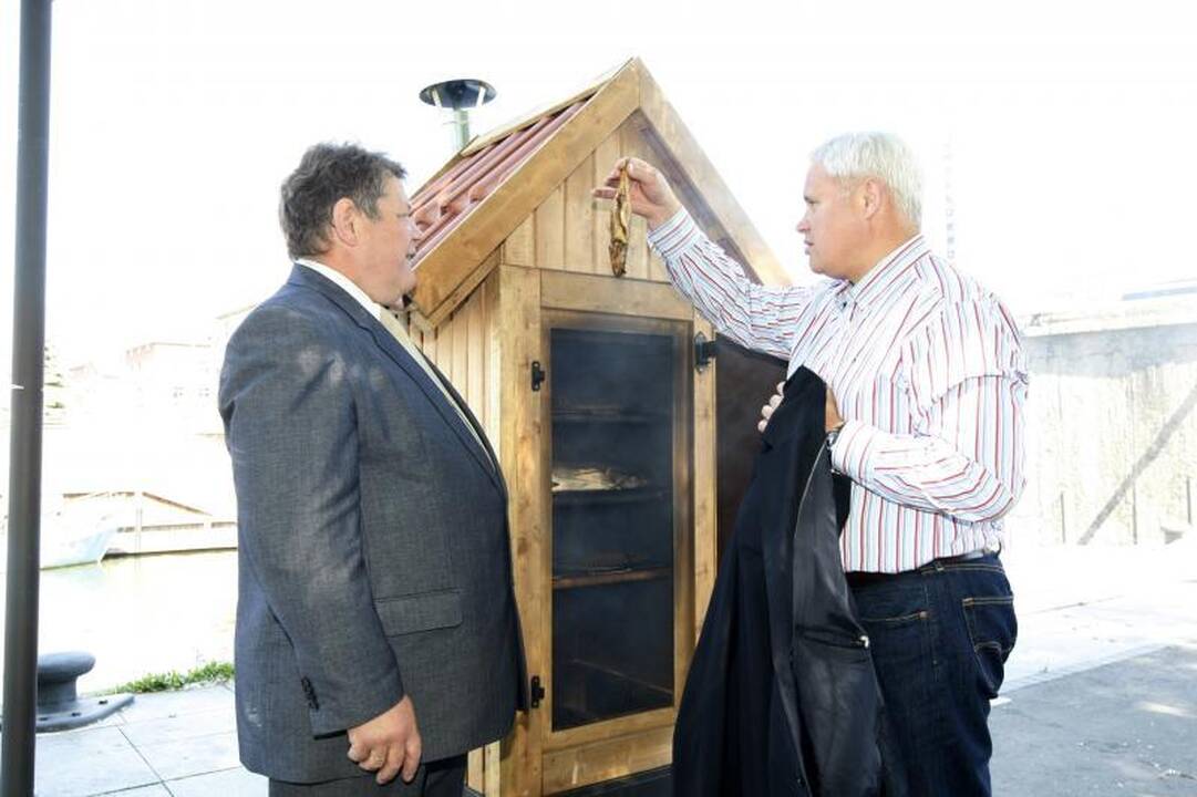Danės krantinėje pagaliau prekiaujama žuvimis (papildyta)