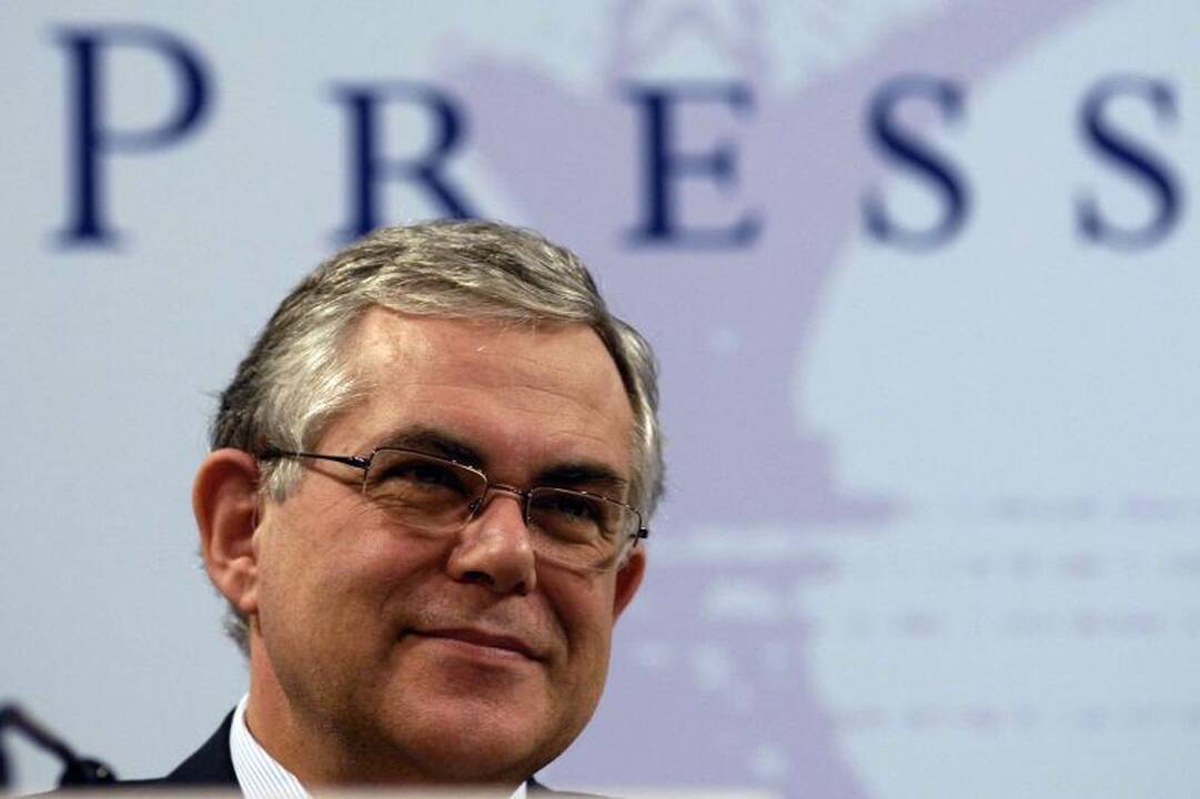 Kovai su bankroto grėsme Graikija išsirinko L.Papademos