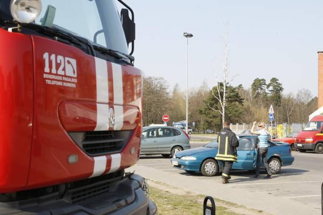 Prie „Studlendo“ užsidegė automobilis