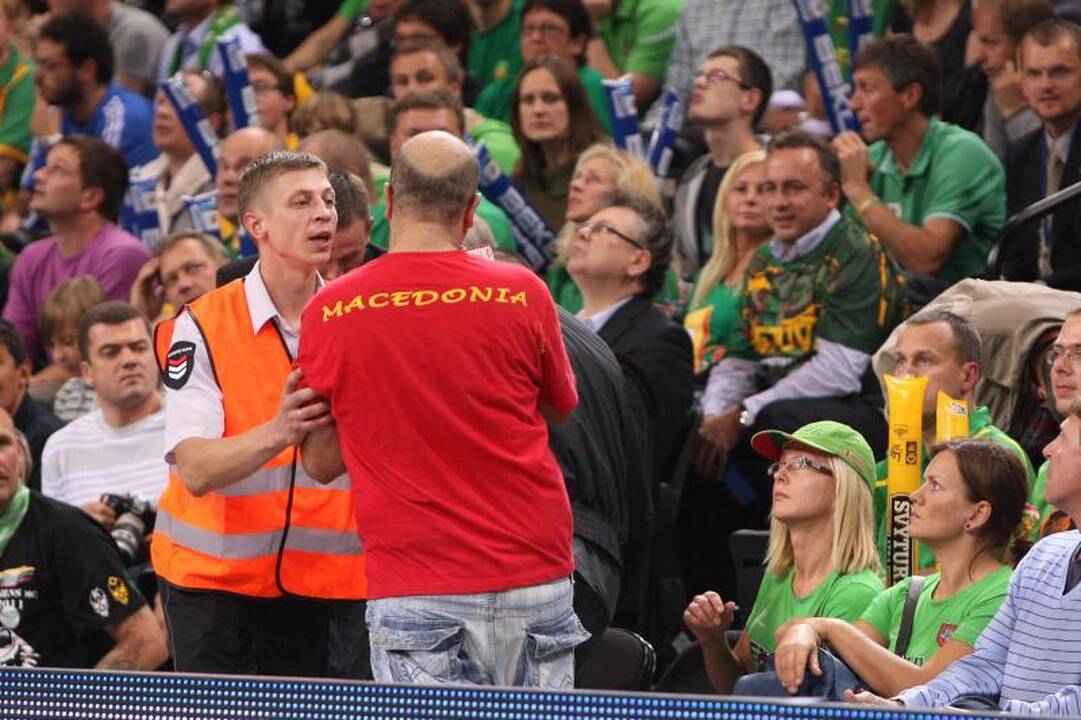 Lietuvos ir Makedonijos sirgalių konfliktą įžiebė per didelė vėliava