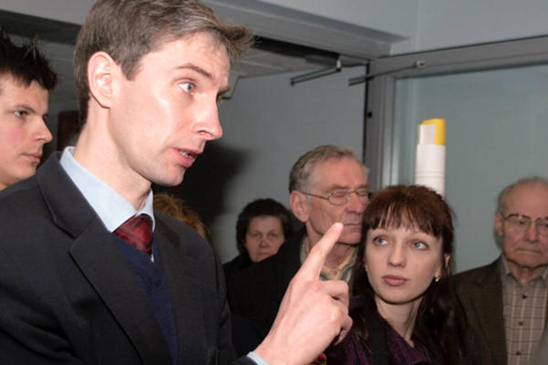 Rusija sukritikavo teismo sprendimą dėl liudijimų A. Paleckio byloje
