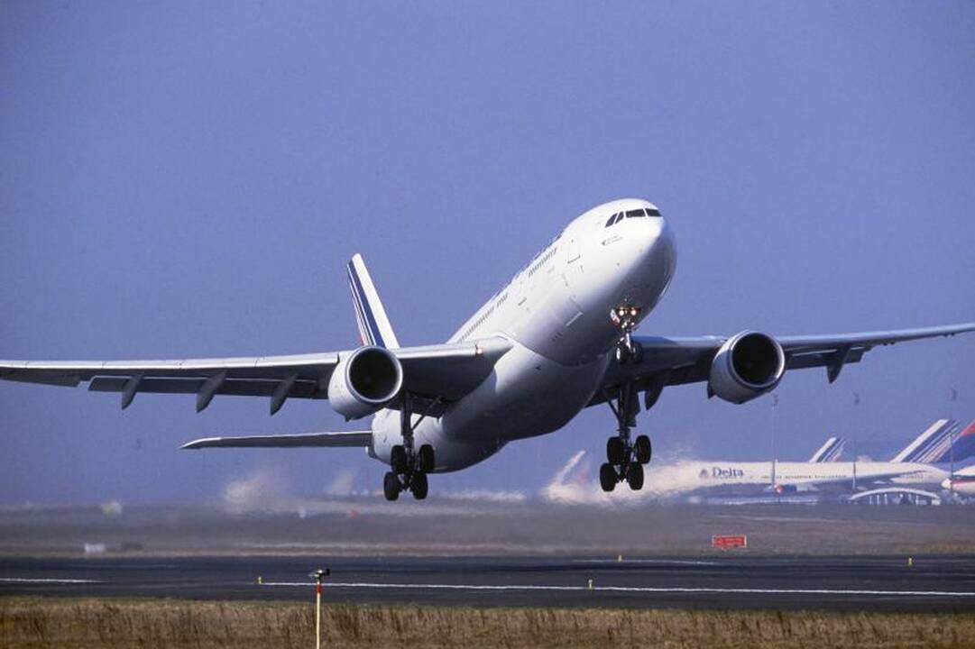JAV lėktuvas nutūpė dėl isterijos priepuolio ištikto piloto