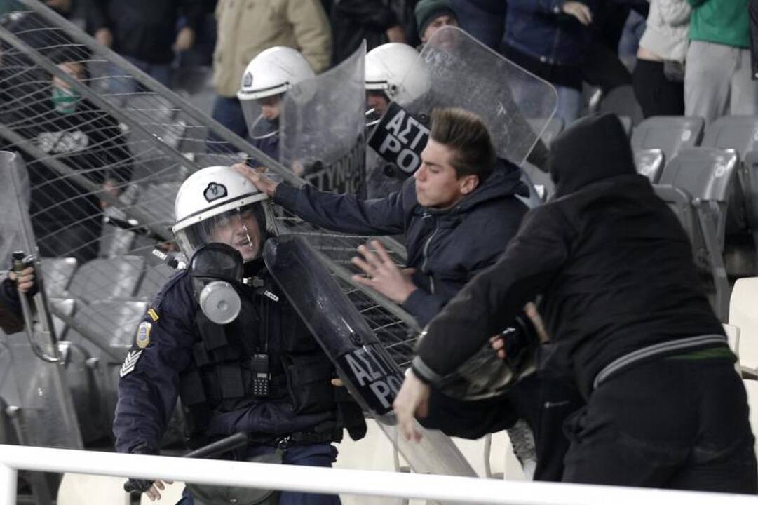 Karas tarp „Panathinaikos“ ir „Olympiacos“ fanų (yra žuvusiųjų)