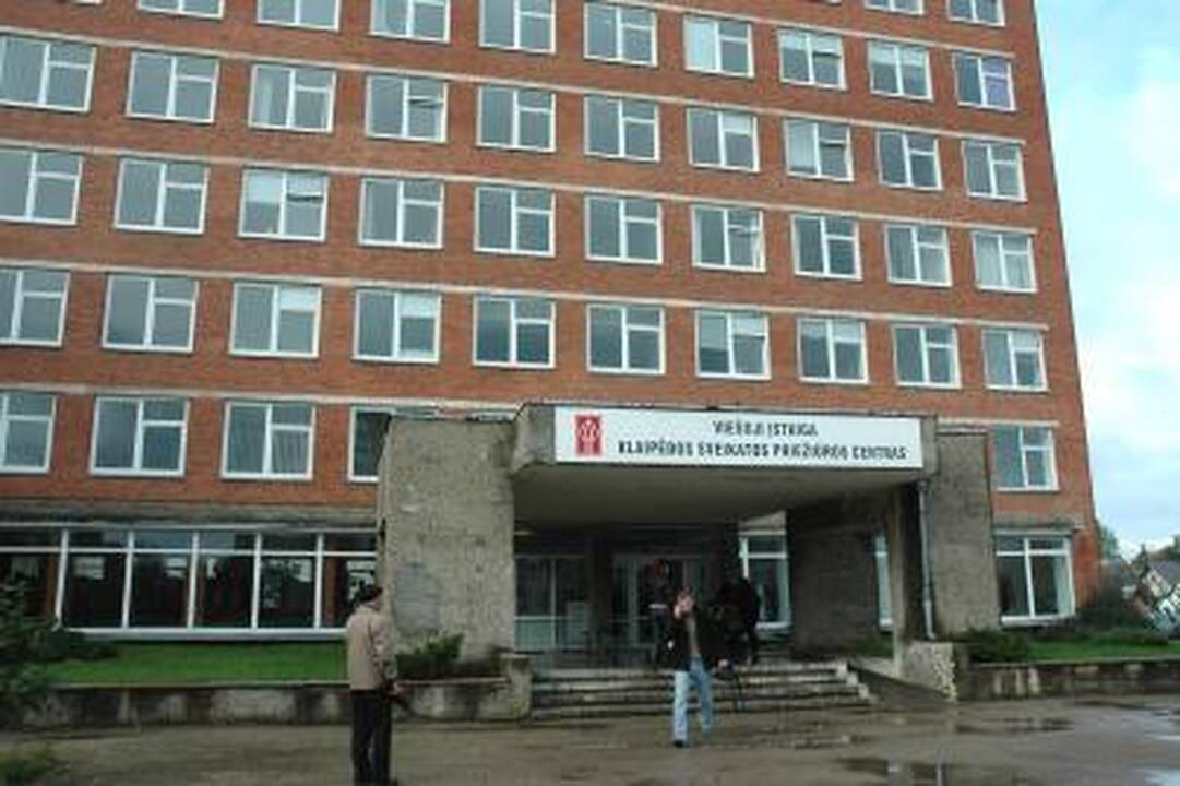 Didžiųjų ligoninių jungimas – įstrigęs
