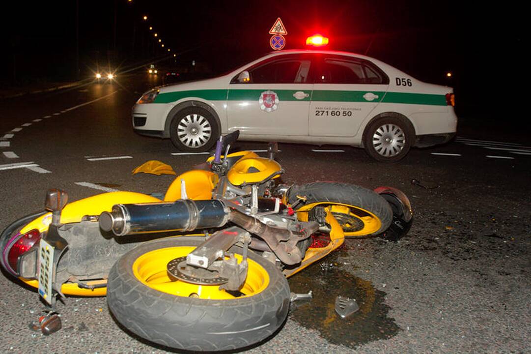 Per avariją Subačiaus gatvėje nukentėjo motociklininkų pora