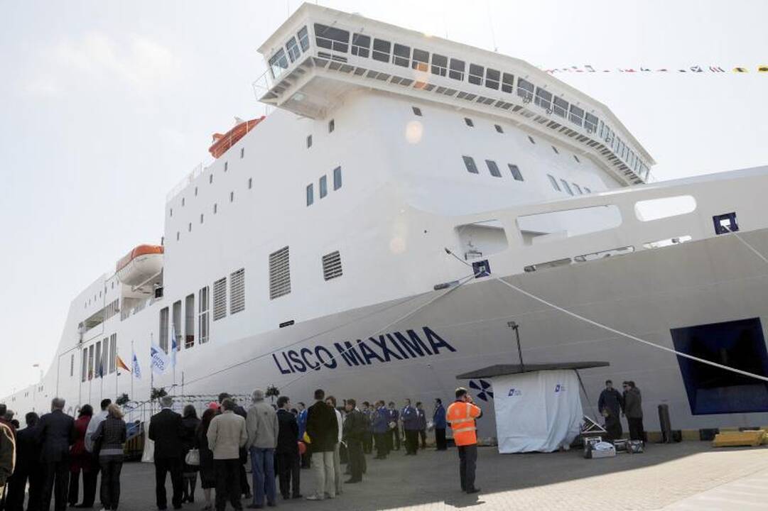 Paryčiais liepsnojo keltas „Victoria Seaways“ (papildyta 12:41 val.)