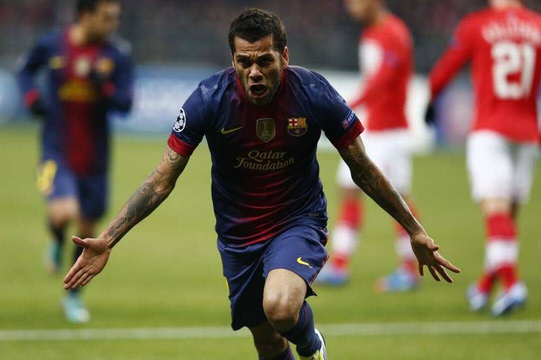 D. Alvesas palygino L. Messi ir C. Ronaldo žaidimą (komentaras)