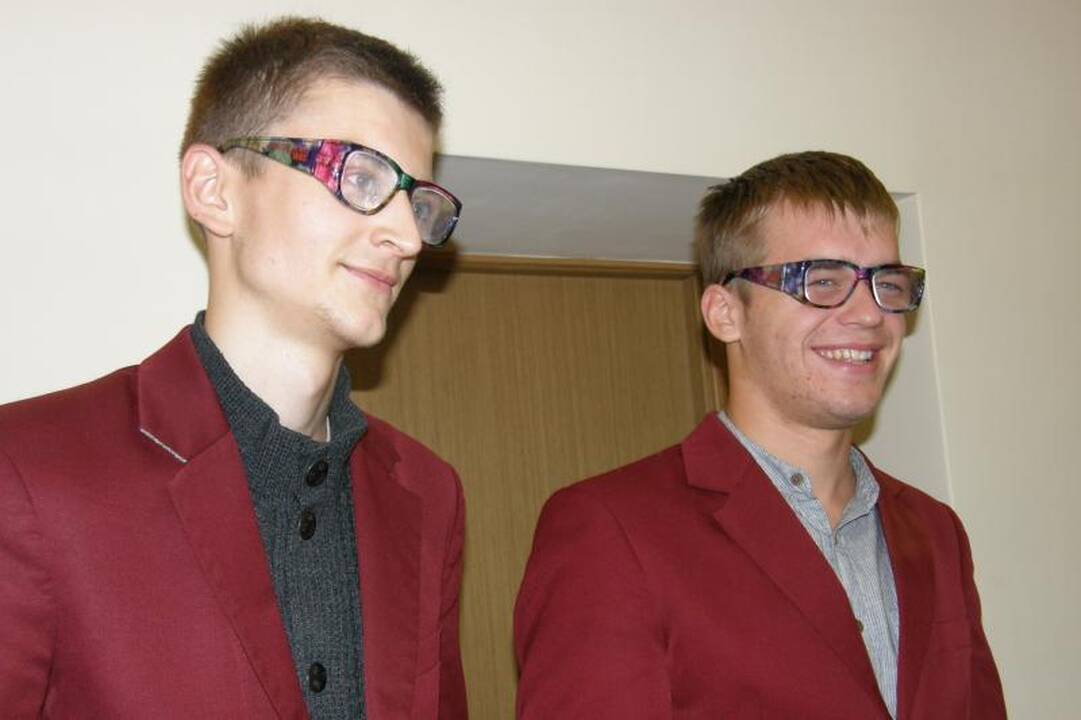 Vidutiniškai apsvaigęs dešimtokas be vargo pasuko kamuolį ant piršto