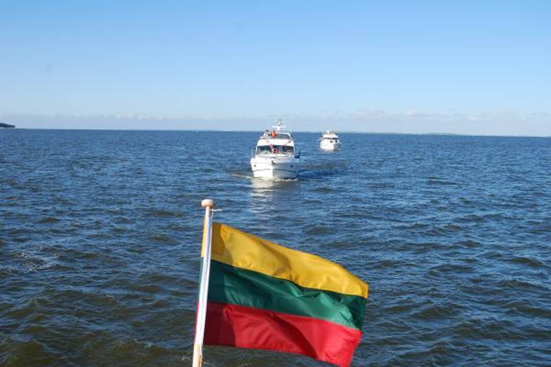 Nidos laivų parade liejosi linksmybės