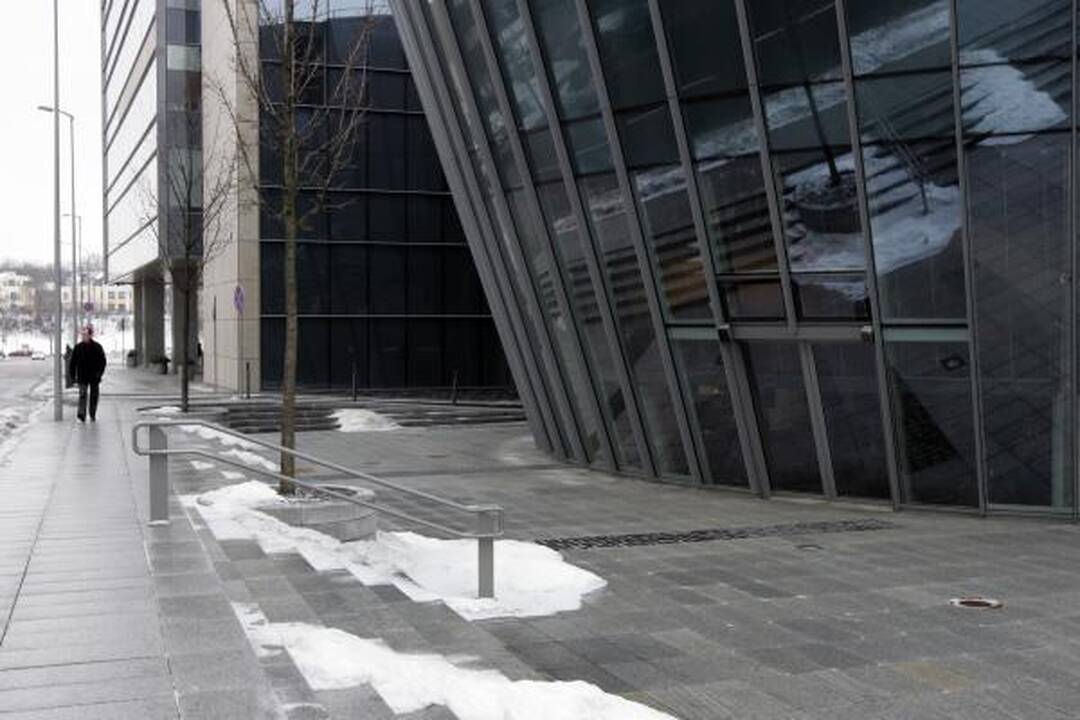„Vilniaus vartuose“ uždaromos parduotuvės