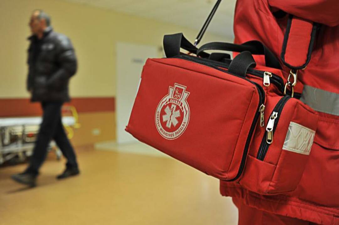 Sušalo trys nuo alkoholio apsvaigę kauniečiai