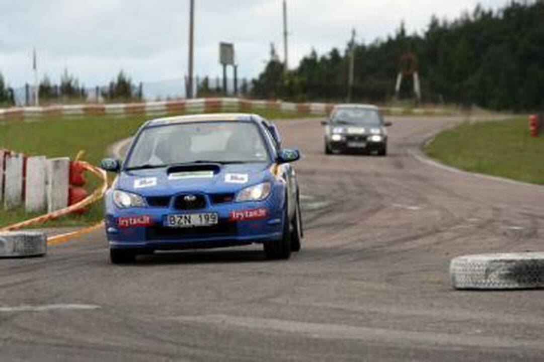 Pasaulio šokių čempionate triumfavo „Žuvėdra“