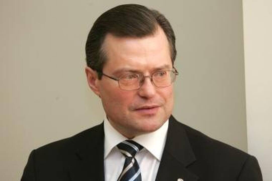 Prokurorų prašoma įvertinti Sveikatos draudimo fondo pertekliaus panaudojimą (papildyta 14.15 val.)