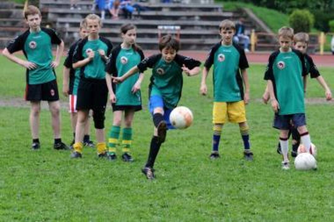 Vilniuje - didžiausių Baltijos šalyse moksleivių futbolo žaidynių startas