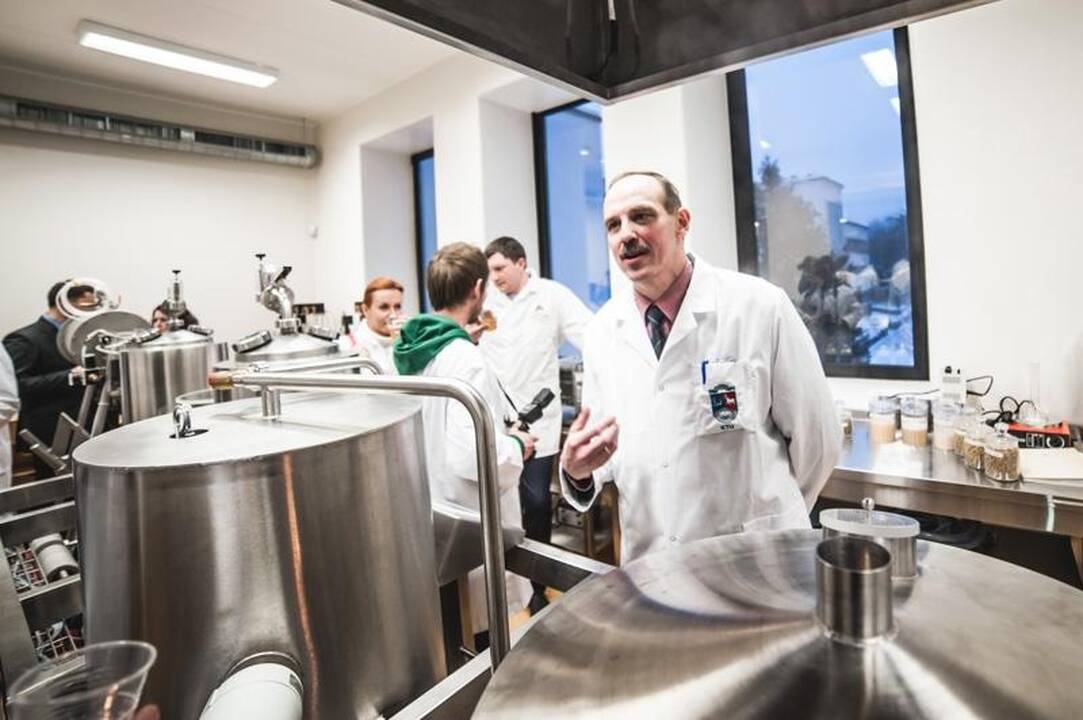 Gelbėdamiesi nuo potvynio, lenkai užlies kaimus (papildyta 15.07)