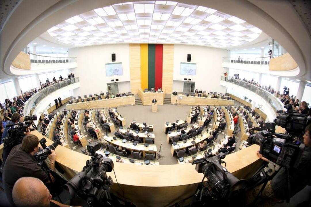 Liberalai siūlo pataisas dėl Seimo narių teisinės neliečiamybės