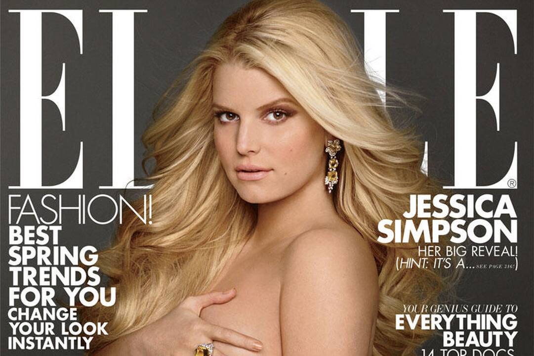 Jessica Simpson „Elle“ viršeliui pozavo nuoga garsiąja Demi poza