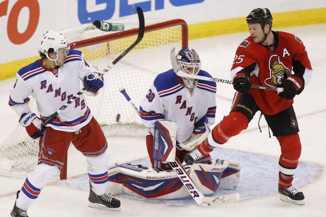 „Senators“ laimėjo prieš „Rangers“ ir išlygino serijos rezultatą