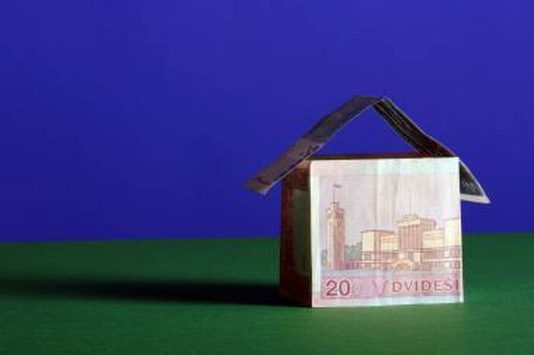 Vyriausybė nepritaria siūlymui įšaldyti gyventojų skolas bankams