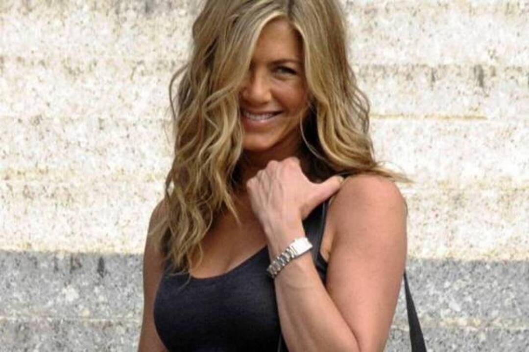 Jennifer Aniston patinka blogi berniukai