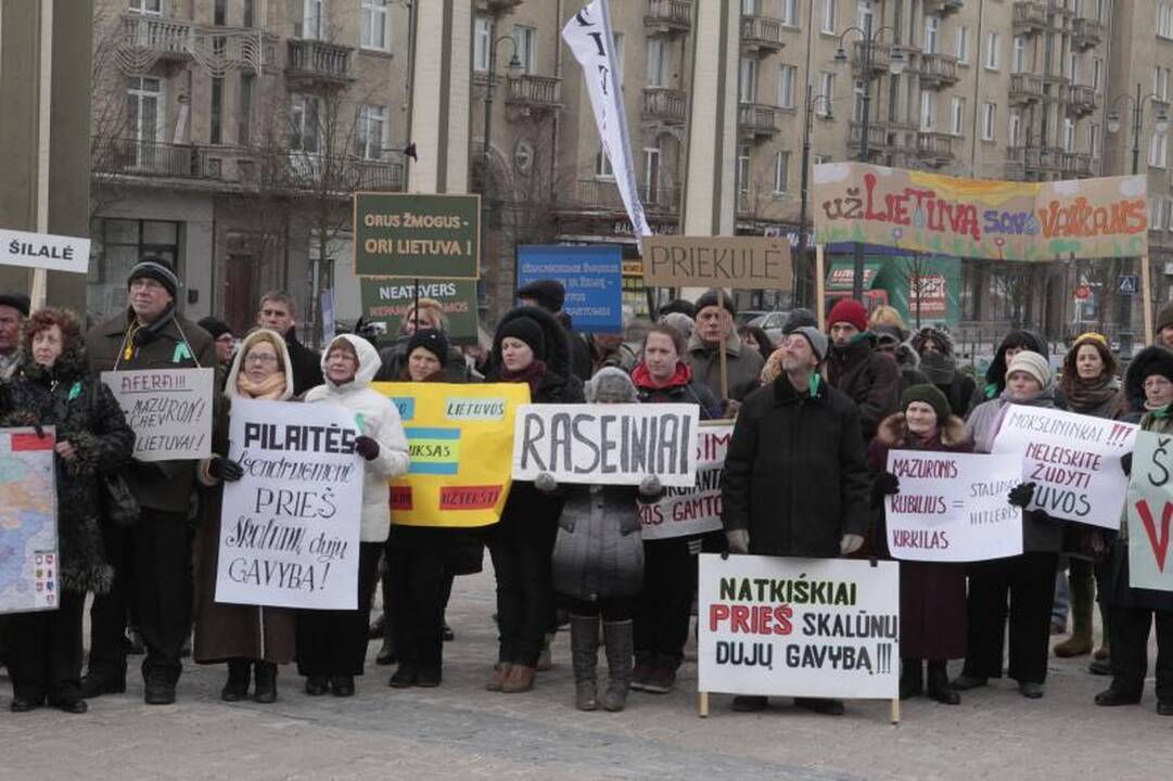 Prie Seimo vėl piketuota prieš skalūnų dujas