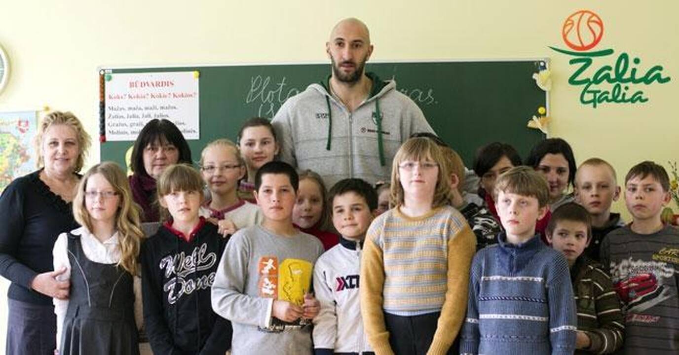 M.Rakovičiaus apsilankymas pradžiugino mokinius Jonavoje
