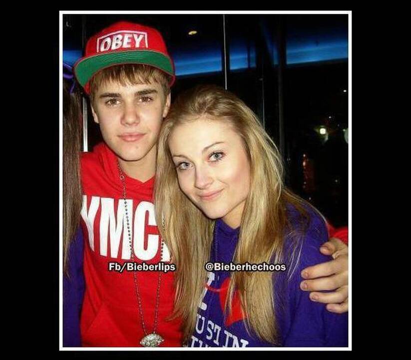 J.Bieberio menamo vaiko tėvas – kitas vyriškis? 