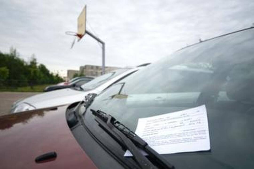 Kieme nenaudojamas automobilis? Praneškite policijai!