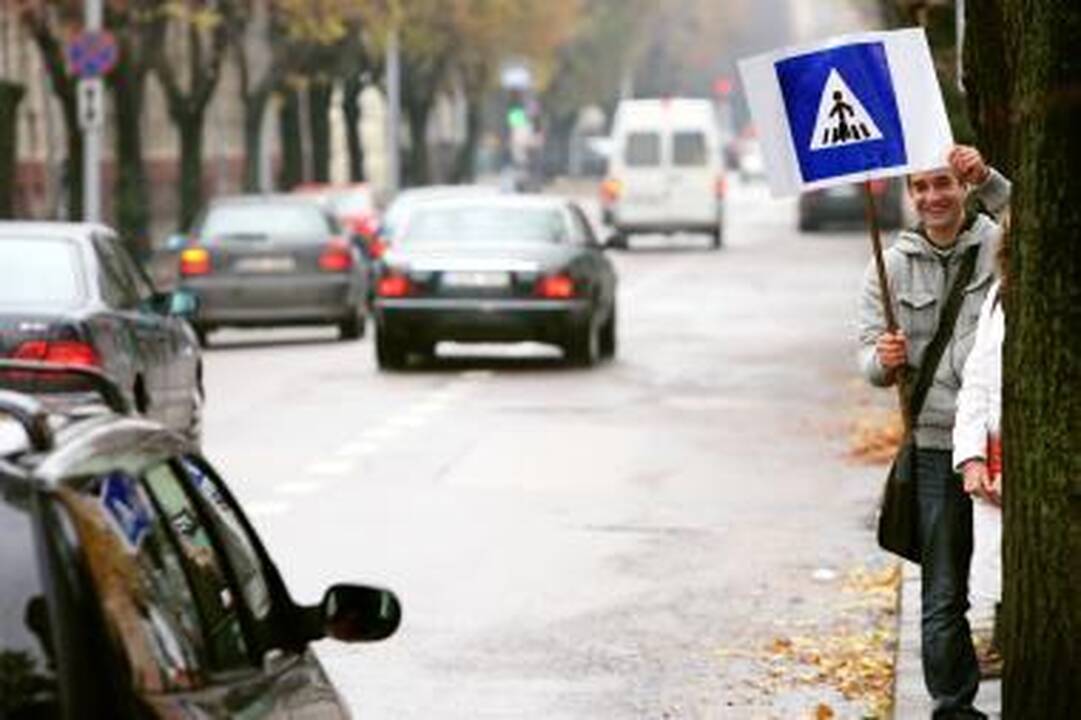 Studentams 50 metrų – neįveikiamas atstumas 