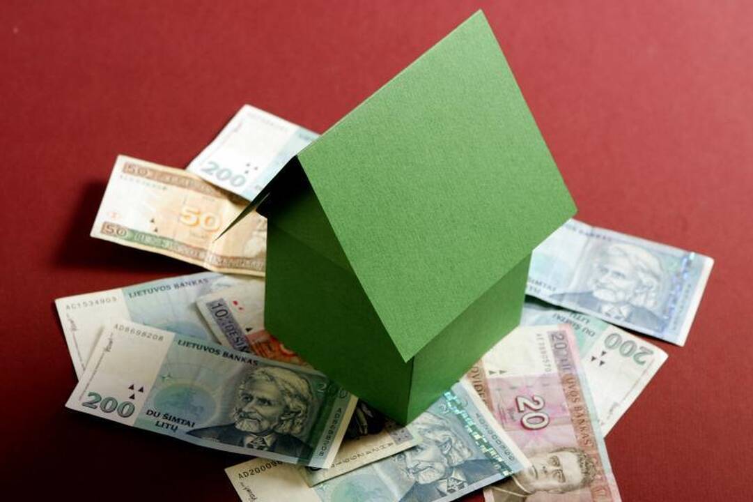 Gyventojų pradelstos skolos balandį padidėjo 30,5 mln. litų 