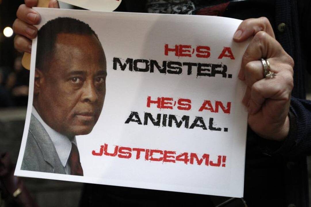 M.Jacksono gydytojas užsakė litrus dainininką nužudžiusių vaistų