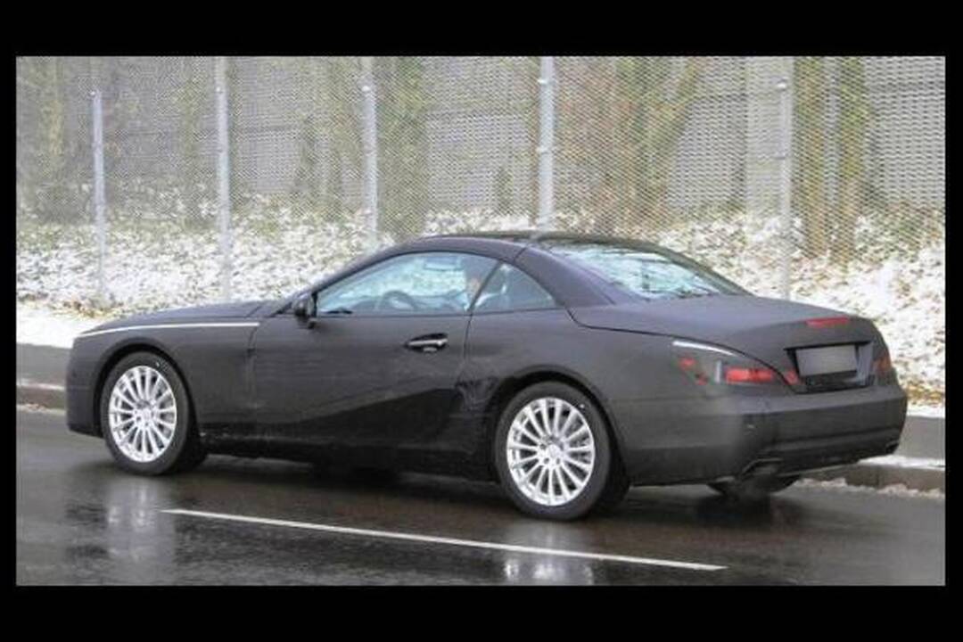 Kokių staigmenų pateiks naujasis „Mercedes Benz SL“?