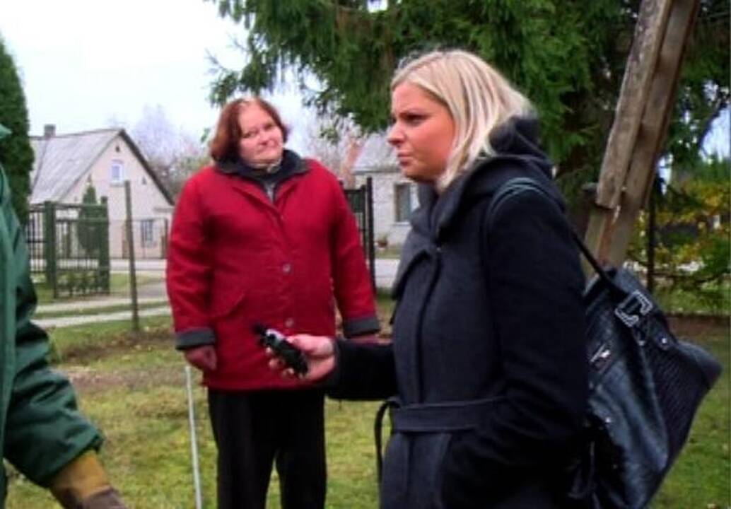 Daugybės nelaimių ištikta moteris televizijoje pavadino save prakeikta