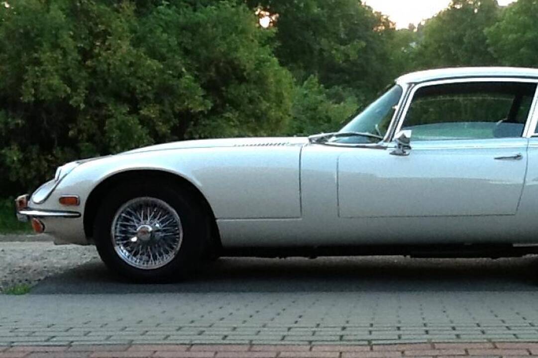 Sostinėje - klasikinių automobilių paroda