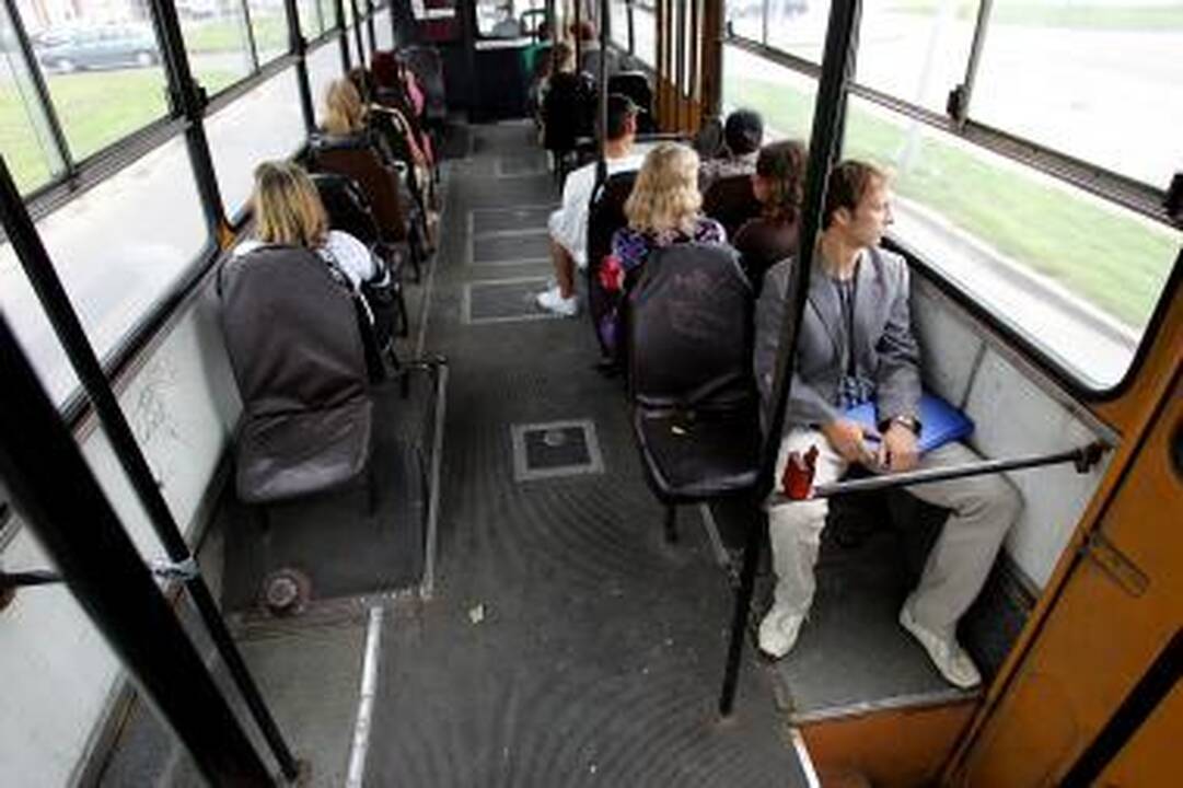Kaune brangs visuomeninio transporto bilietai 
