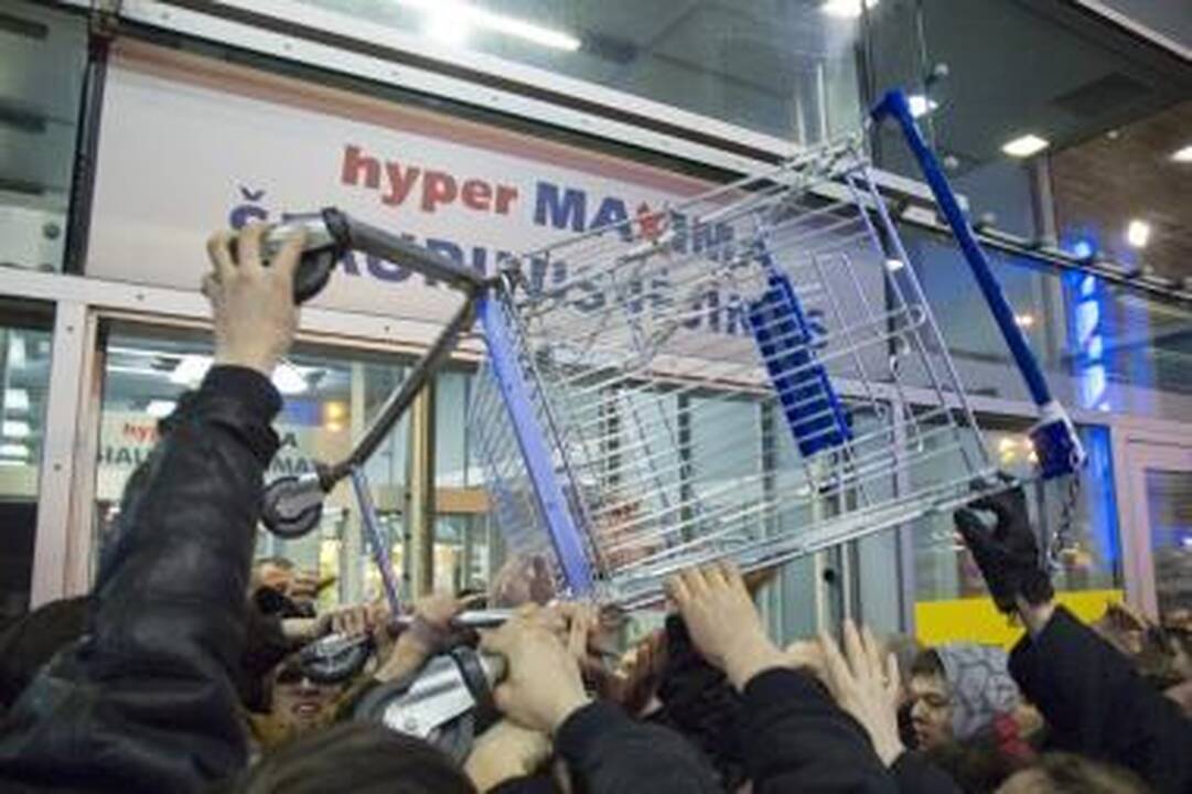 „Akropoliai“ šeštadienį rengia nuolaidų naktį