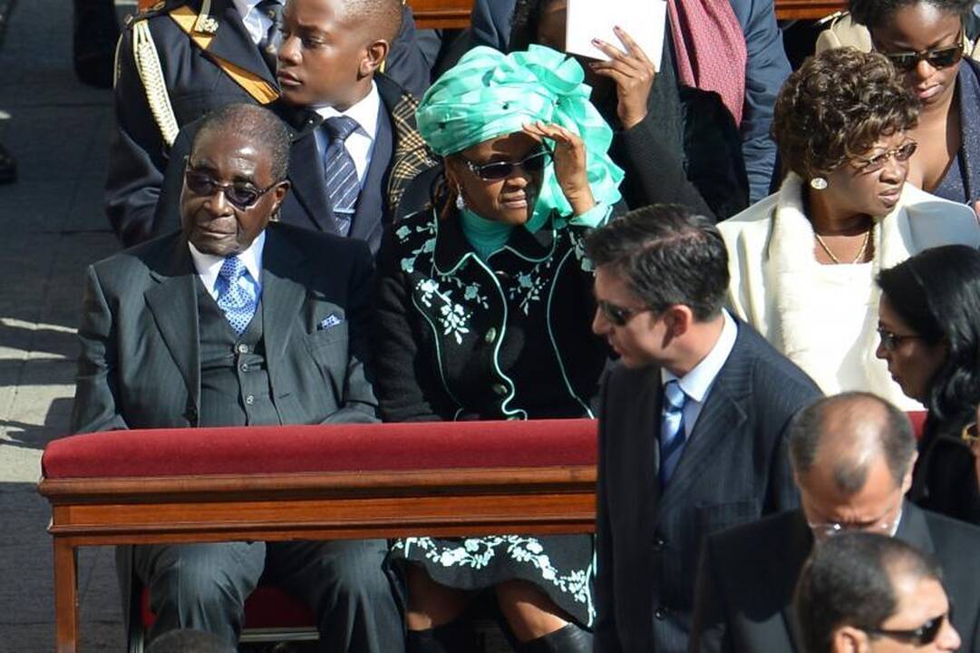 Europa panaikino sankcijas daugeliui Zimbabvės pareigūnų