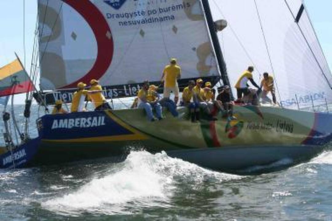 "Tūkstantmečio odisėja" kirto pusiaują